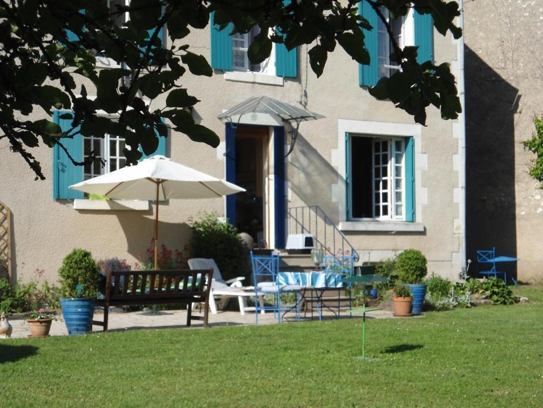 La Maison Bleue Arquian Bagian luar foto